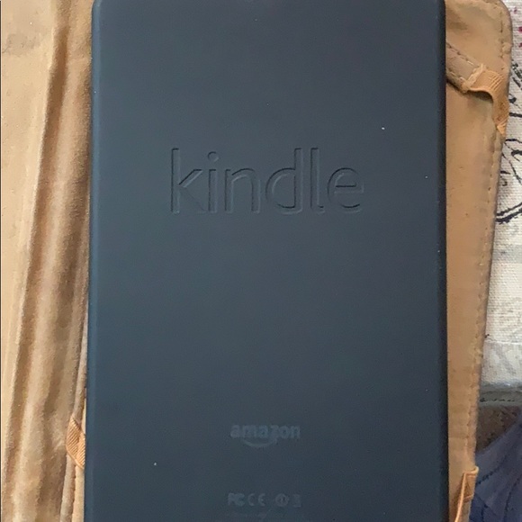 Kindle Fire - Picture 4 of 4